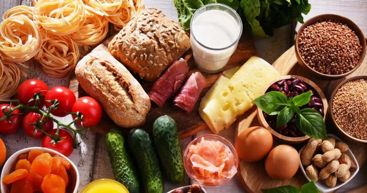 美国新的膳食金字塔肉类唱主角 专家警告后果